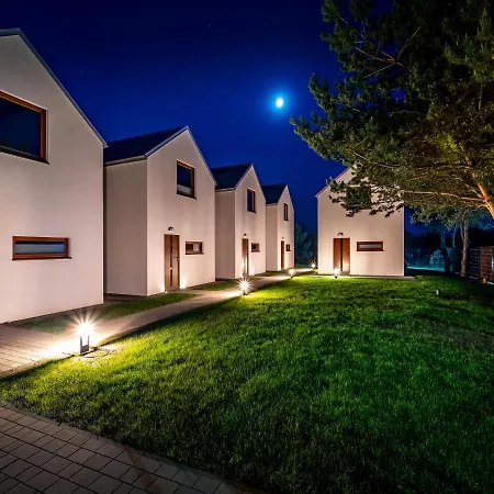 Nowoczesne Domki Sosnowa Przystan W Rozewiu Z Jacuzzi Jastrzebia Gora Exterior photo