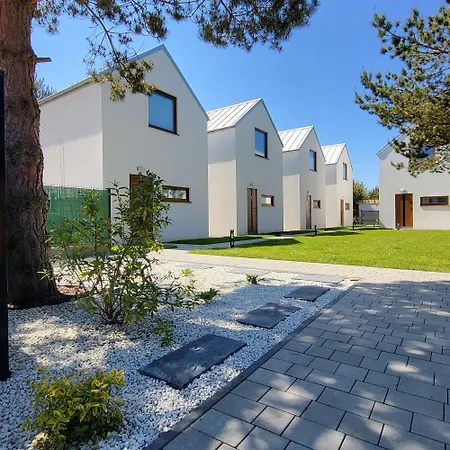 Nowoczesne Domki Sosnowa Przystan W Rozewiu Z Jacuzzi Jastrzebia Gora Exterior photo