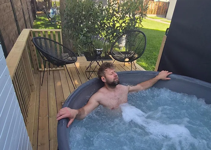 Nowoczesne Domki Sosnowa Przystan W Rozewiu Z Jacuzzi